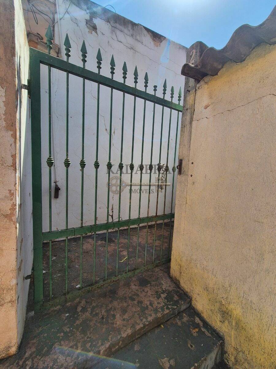 Casa para alugar com 1 quarto, 60m² - Foto 12