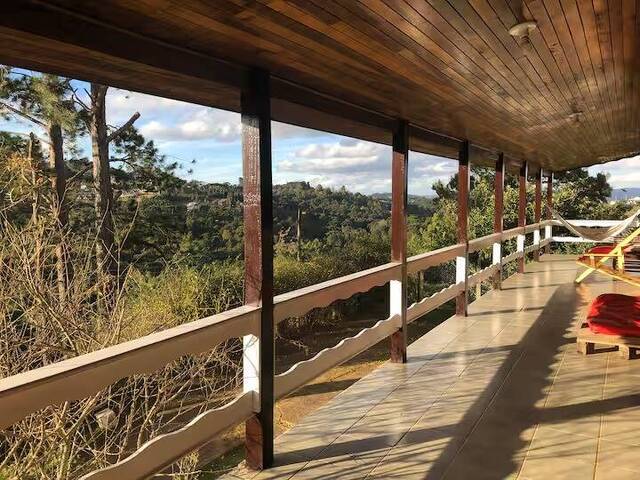 #20 - Casa para Venda em Campos do Jordão - SP - 2